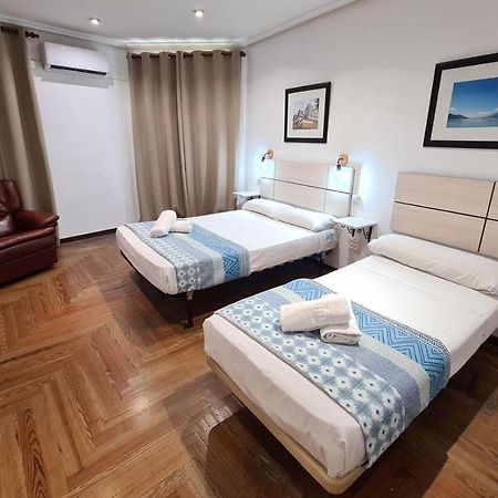 Hostal Santa Barbara Madrid Eksteriør billede