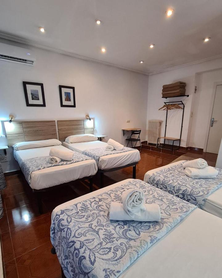Hostal Santa Barbara Madrid Eksteriør billede